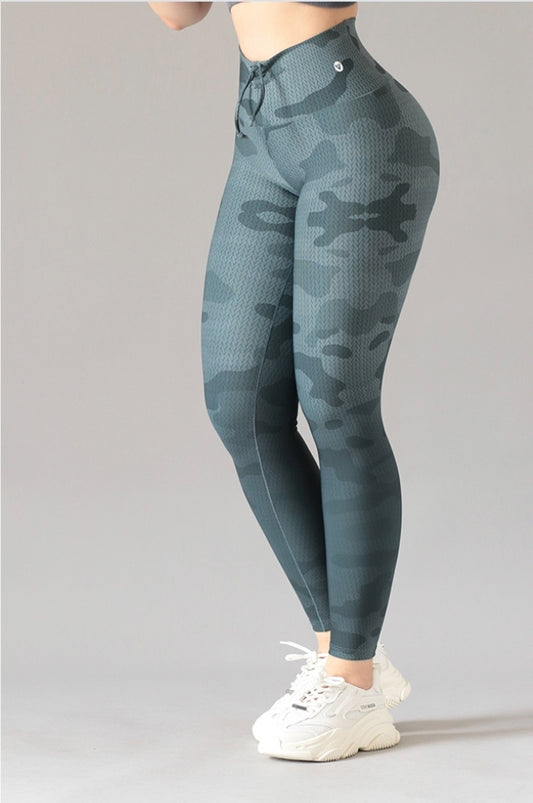 LEGGIN VERDE MILITAR CON CINTA PUSH UP