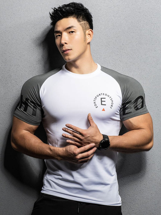 Playera manga corta ajustada