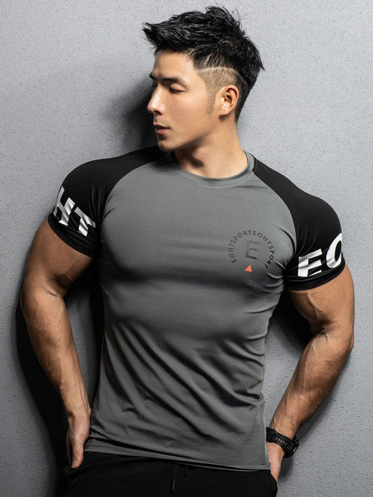 Playera manga corta ajustada