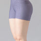 SHORT CORTO MORADO CON BOLSAS LATERALES