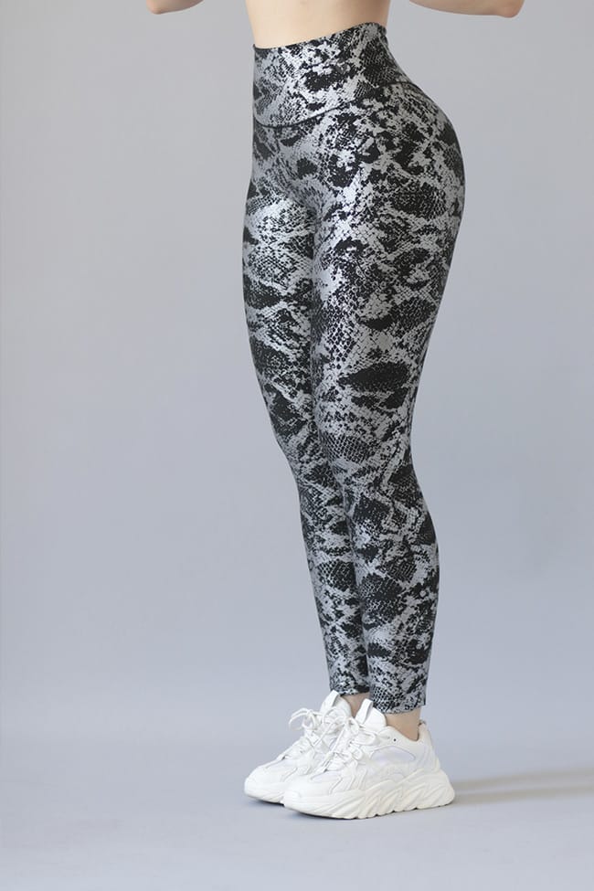 LEGGIN NEGRO PLATA PUSH UP