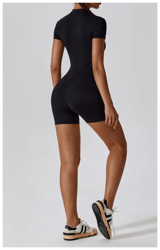 ENTERIZO SHORT MANGA CORTA
